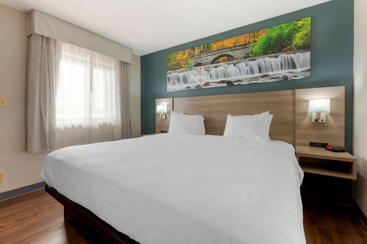 Hotel Clarion Pointe Tomah Exteriér fotografie