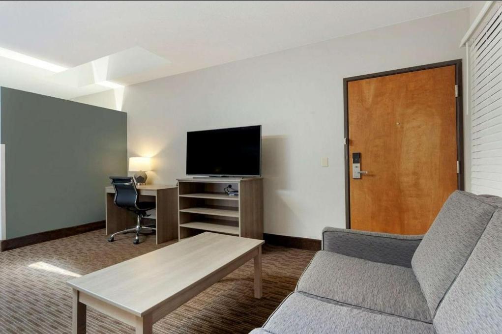 Hotel Clarion Pointe Tomah Exteriér fotografie